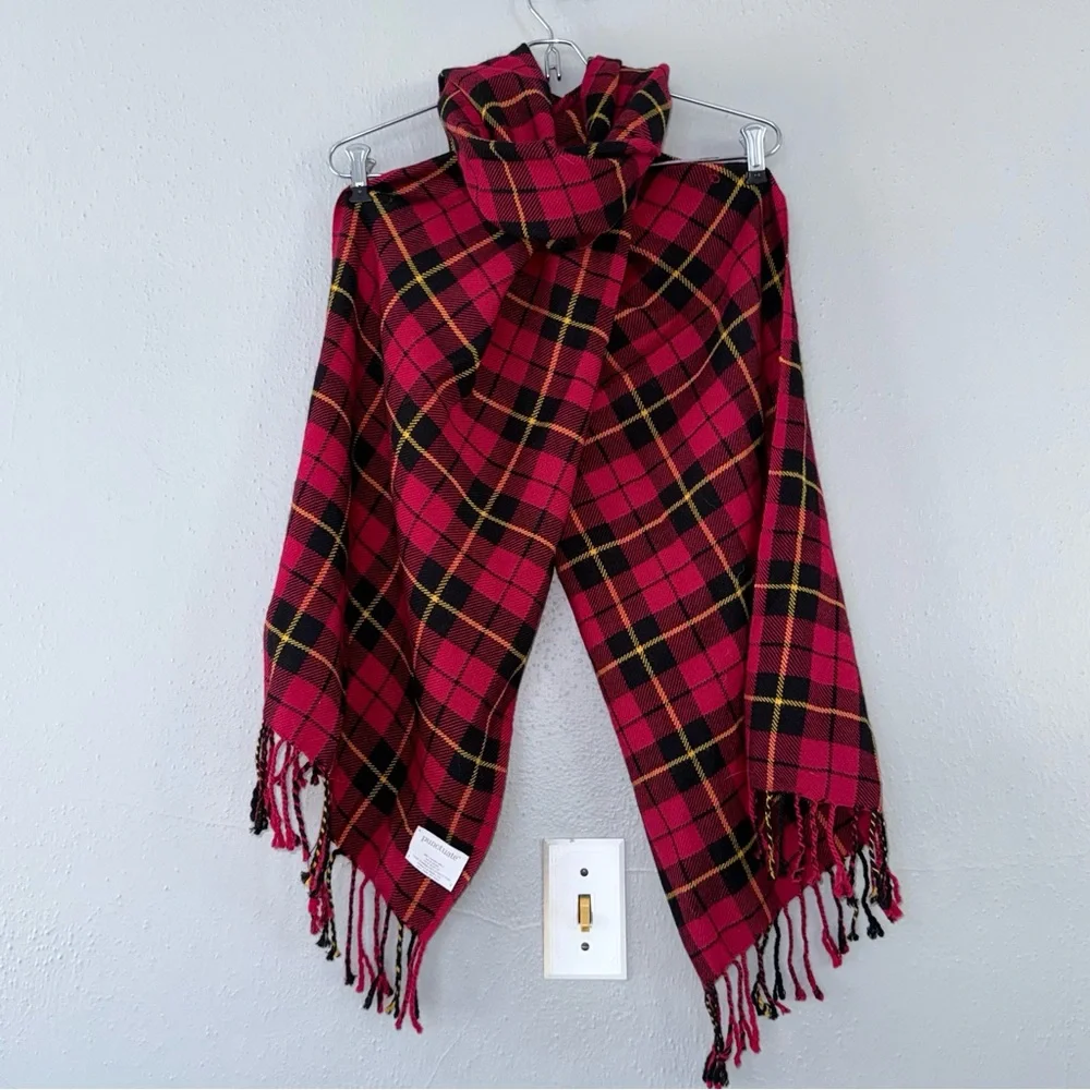 Punctuate stylish plaid